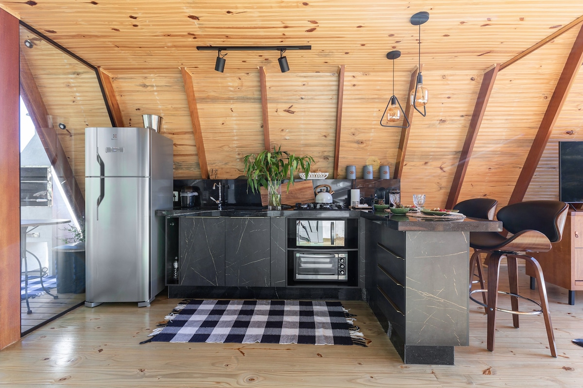 Bacon ipsum dolor amet ball tip shankle fatback, meatloaf tail boudin strip steak kevin shoulder pancetta short loin.