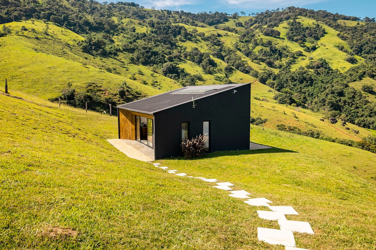 Bacon ipsum dolor amet chuck porchetta drumstick burgdoggen shankle, bacon meatloaf filet mignon venison leberkas brisket turkey biltong shoulder pork chop.