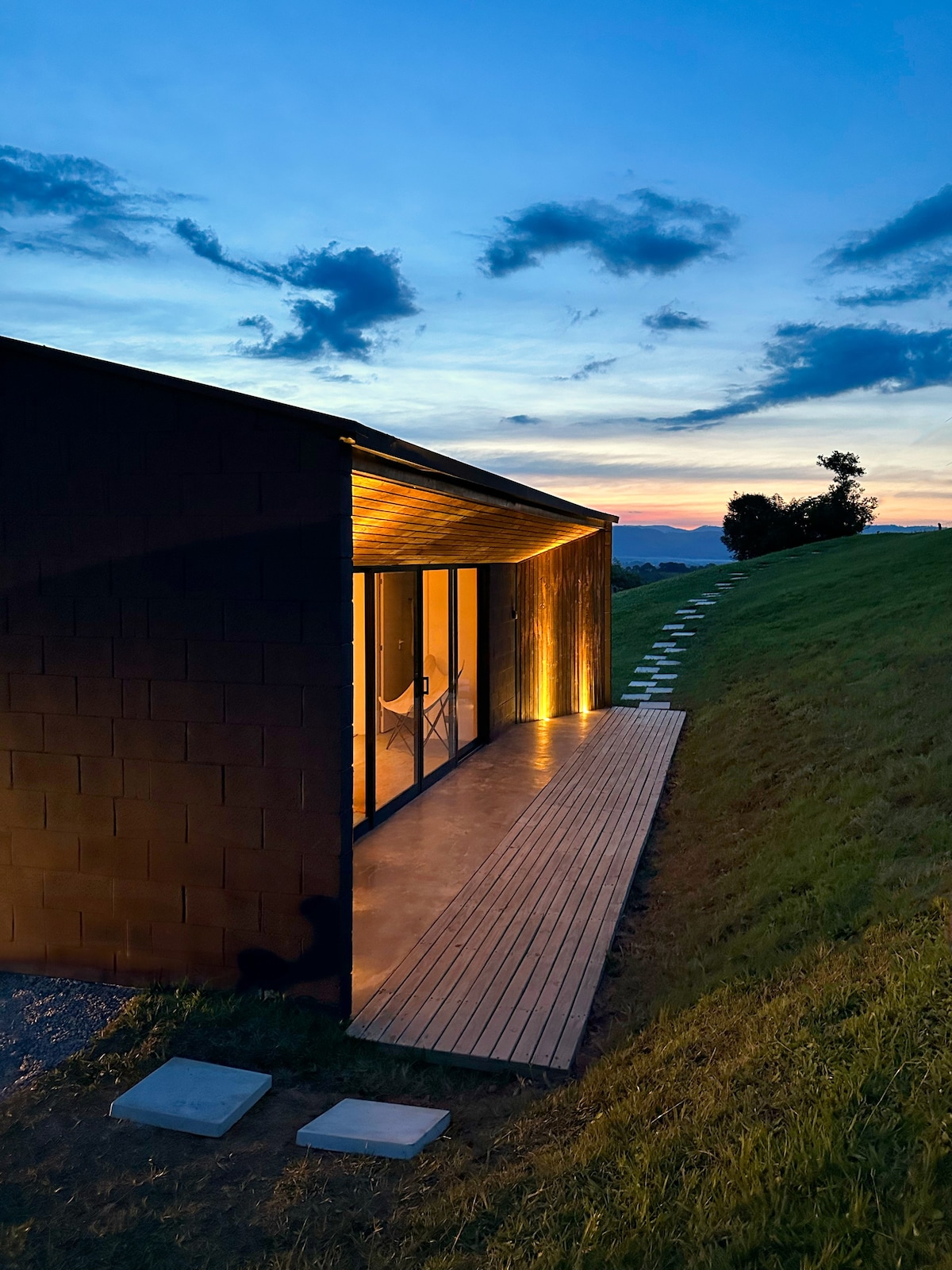 Bacon ipsum dolor amet tenderloin frankfurter doner boudin, jowl rump bresaola shank.