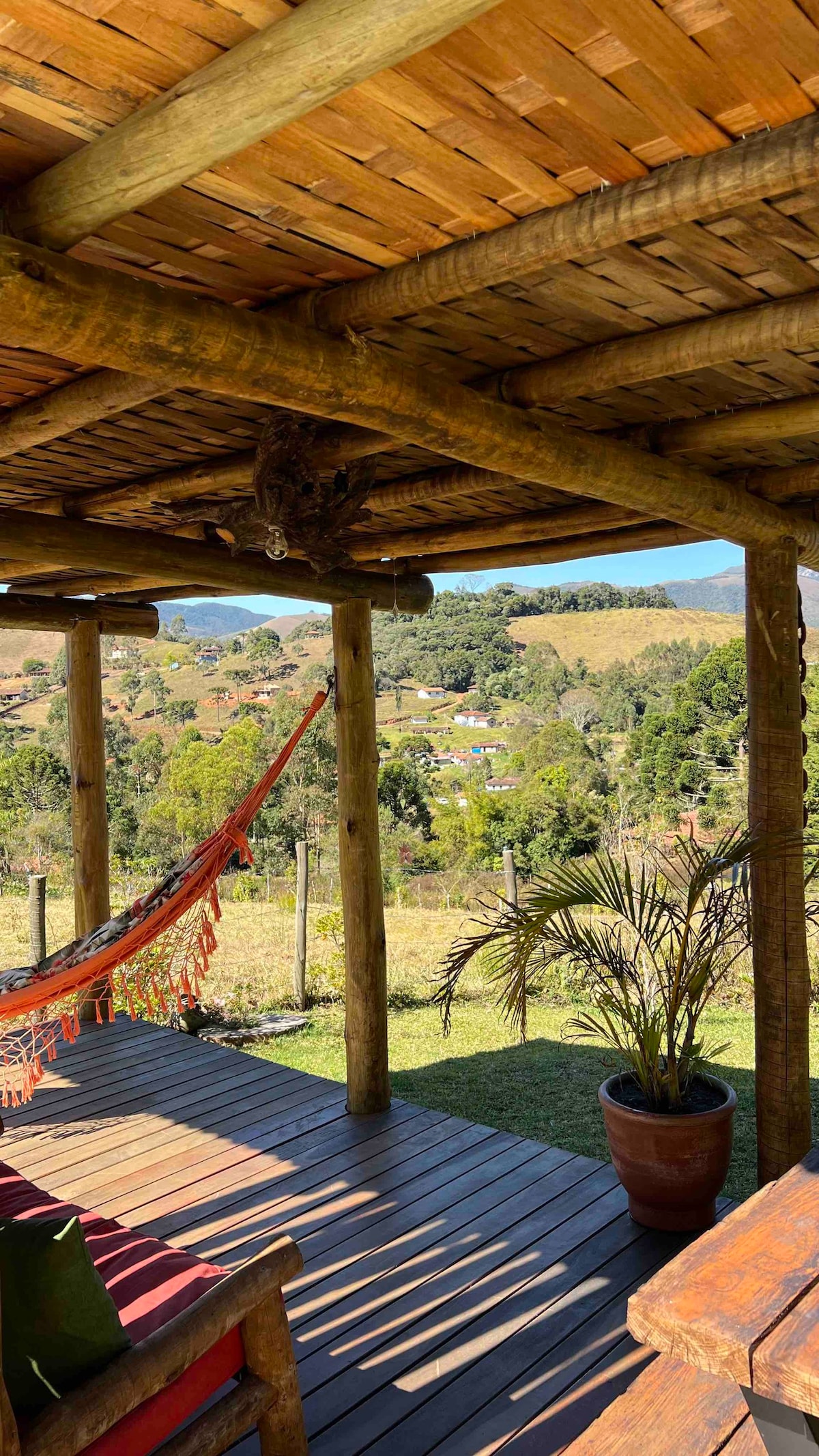 Bacon ipsum dolor amet buffalo tongue landjaeger bacon chuck swine, cupim chislic.