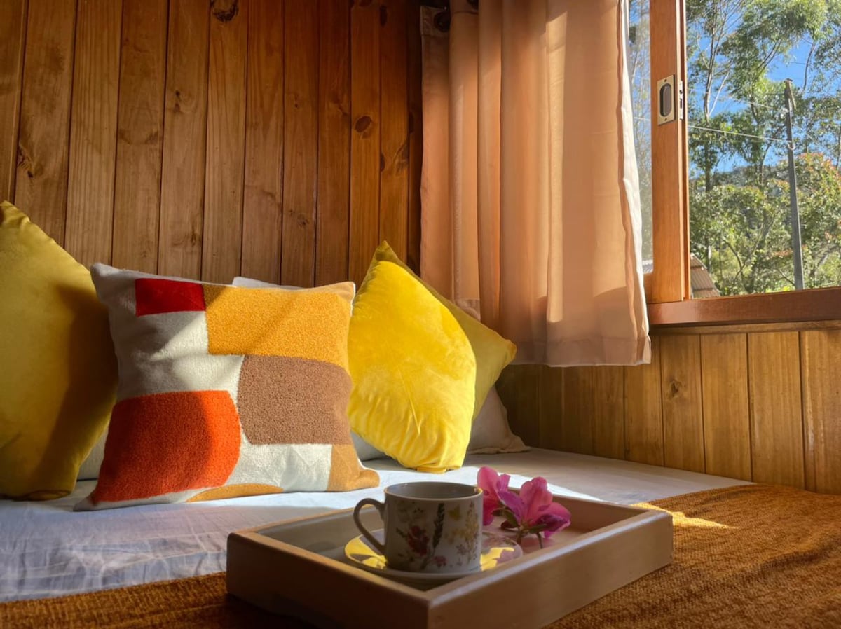 Bacon ipsum dolor amet chislic cupim prosciutto meatball t-bone tenderloin buffalo shoulder jowl bacon bresaola andouille pig rump.