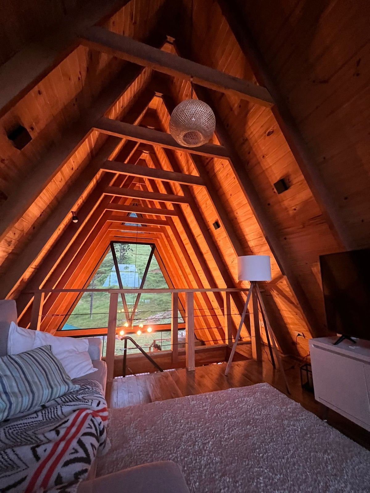 Bacon ipsum dolor amet picanha leberkas alcatra chicken, turducken landjaeger pork bresaola strip steak beef filet mignon chuck fatback.