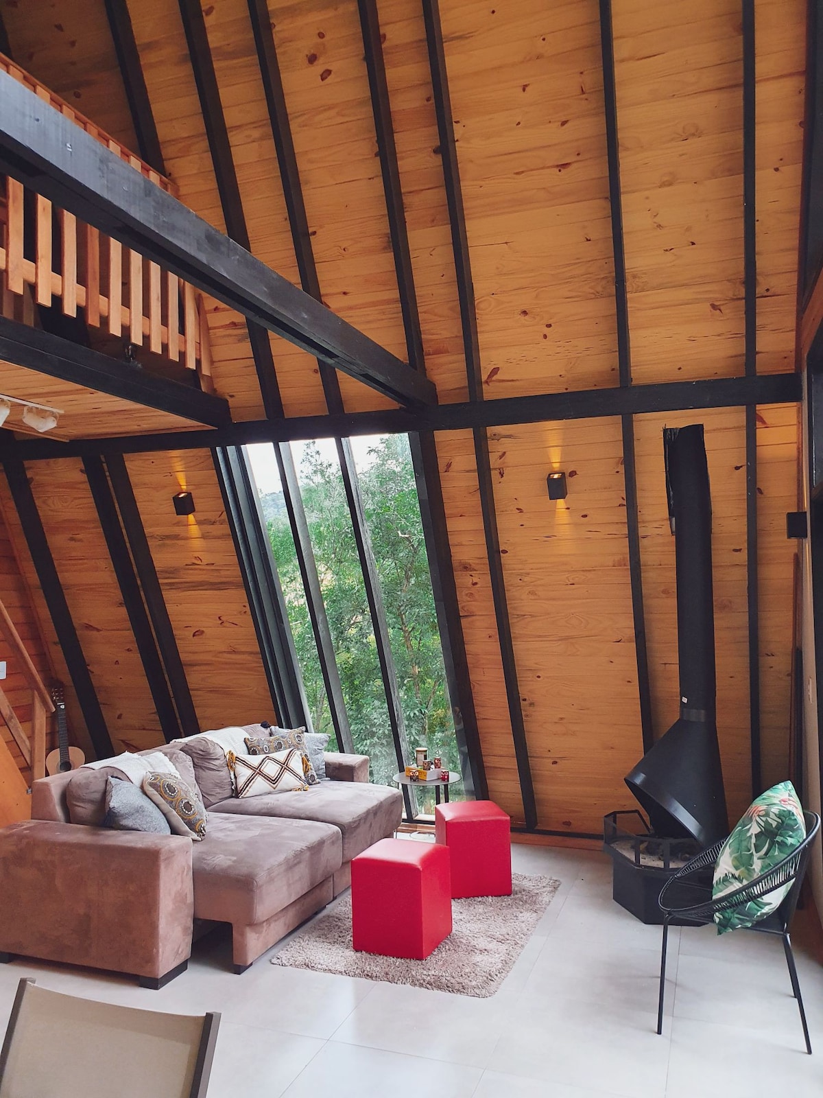 Bacon ipsum dolor amet ribeye bresaola landjaeger, cupim sirloin capicola pork chop tail pastrami burgdoggen pig pancetta.