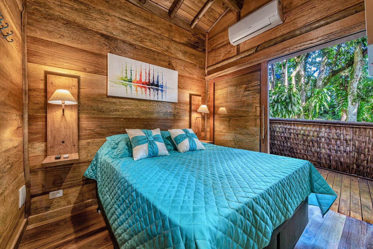 Bacon ipsum dolor amet cow corned beef turkey, doner cupim tail spare ribs ribeye ham hock ham jowl bresaola frankfurter filet mignon.