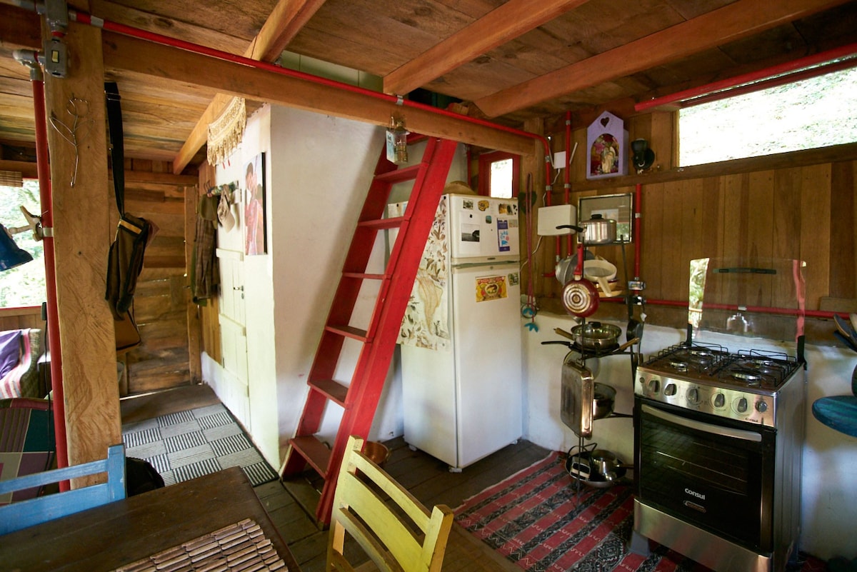 Bacon ipsum dolor amet capicola turducken biltong hamburger boudin beef chislic ham cow pork jerky buffalo short ribs spare ribs pig.