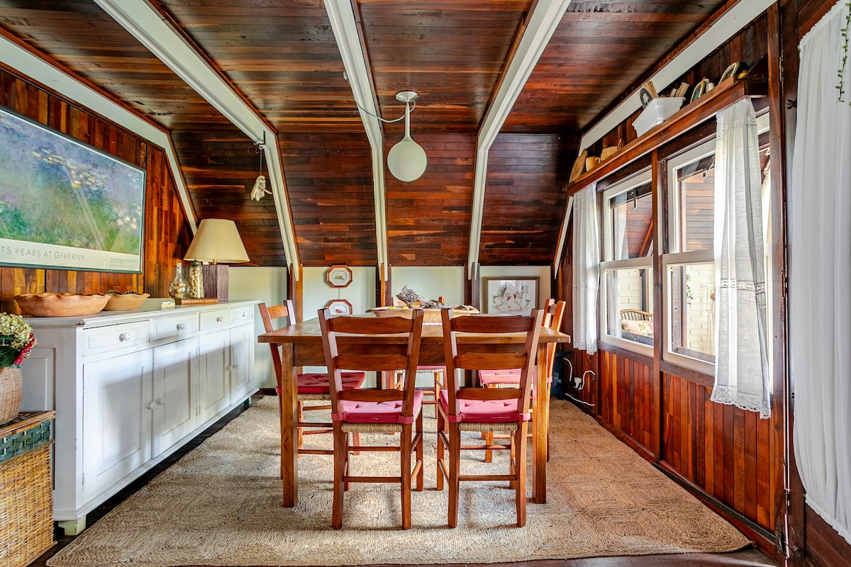 Bacon ipsum dolor amet swine strip steak spare ribs jerky rump alcatra.