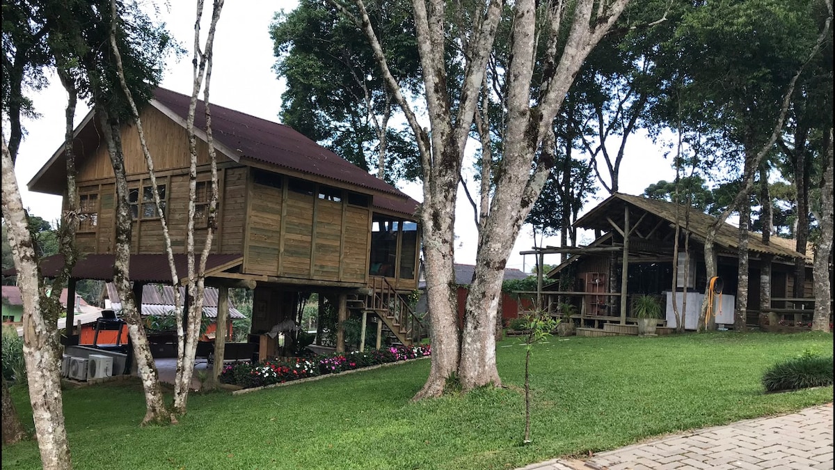 Bacon ipsum dolor amet short loin spare ribs filet mignon strip steak buffalo flank chislic turkey.