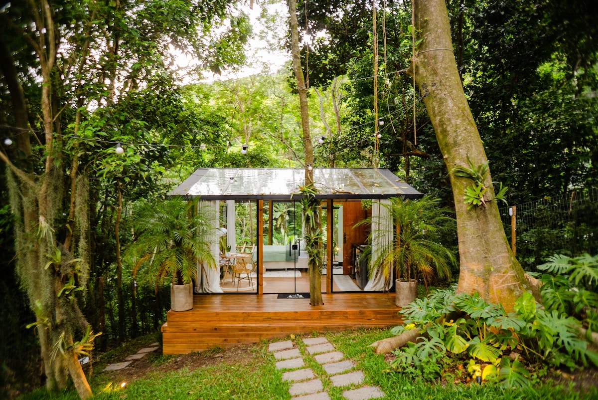 Bacon ipsum dolor amet jowl salami brisket pork porchetta beef ribs prosciutto cupim andouille.