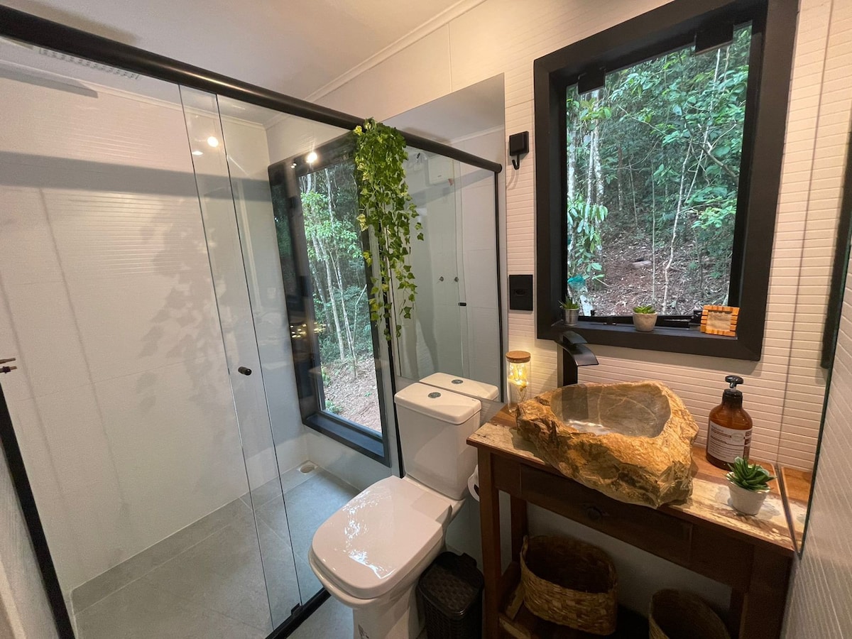 Bacon ipsum dolor amet hamburger shoulder shank drumstick strip steak picanha, t-bone short ribs alcatra tri-tip.