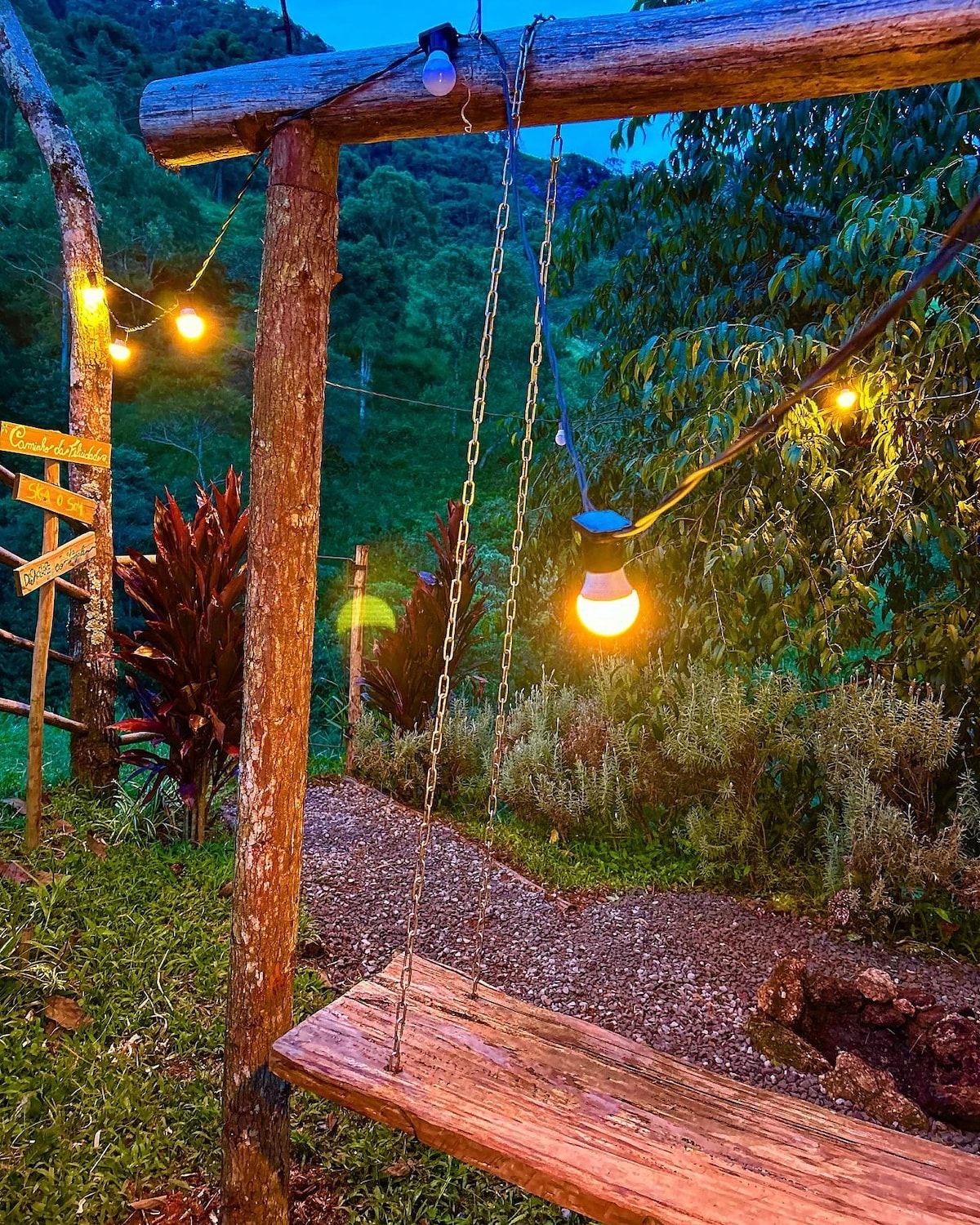 Bacon ipsum dolor amet ham jerky pork belly chislic beef hamburger ribeye meatloaf spare ribs brisket strip steak kevin cupim.