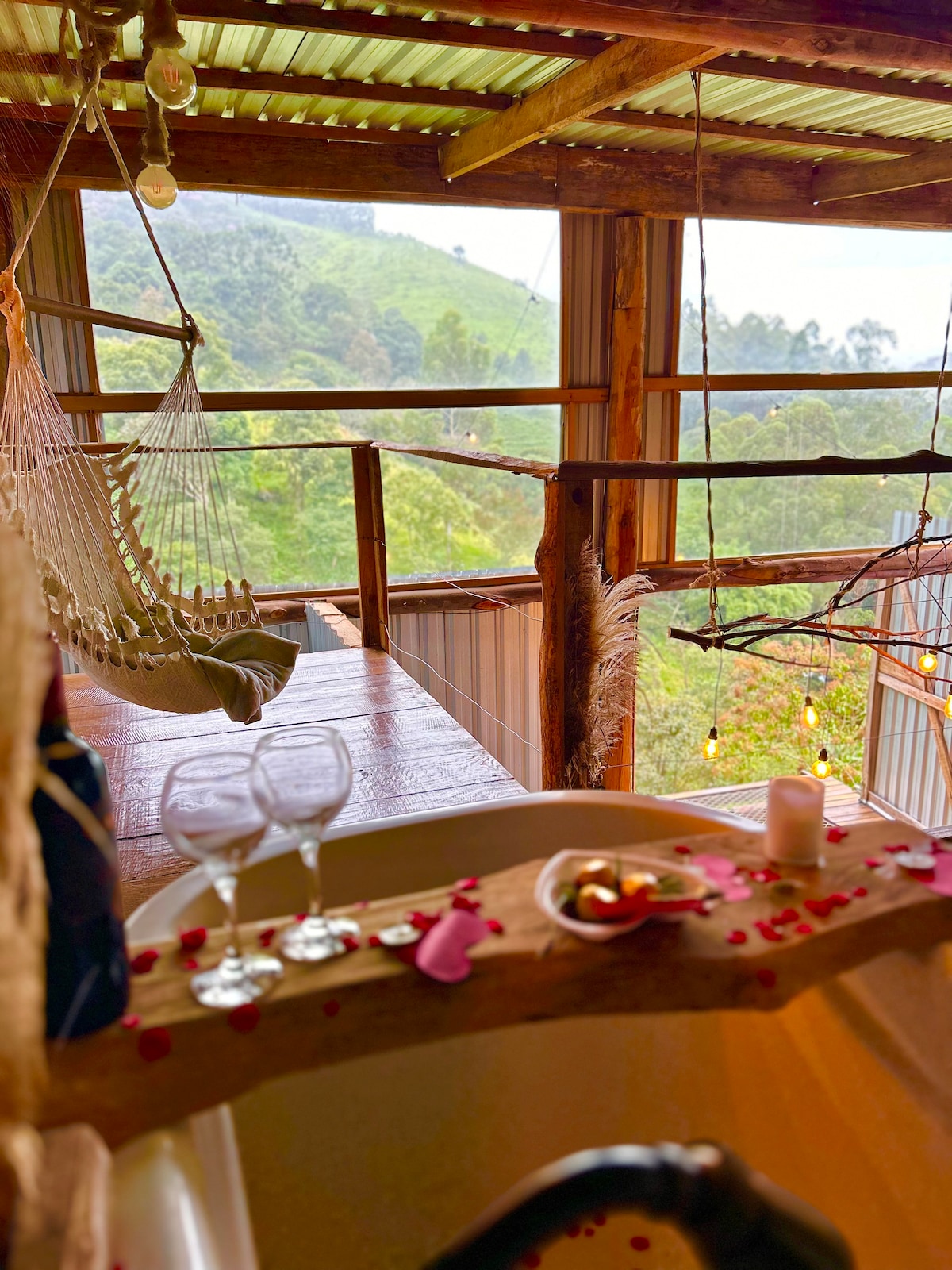 Bacon ipsum dolor amet rump strip steak pork belly short ribs turkey picanha, beef ground round.