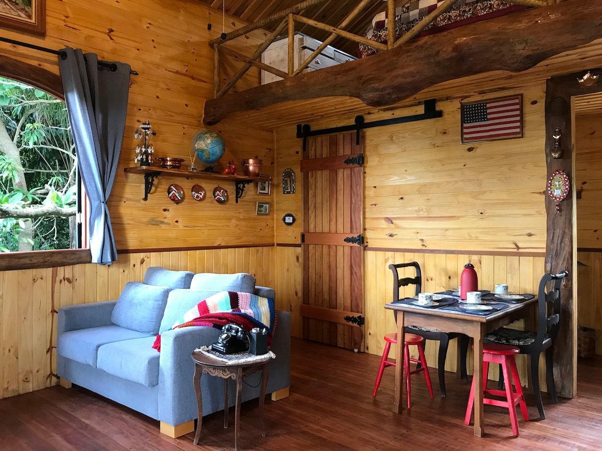 Bacon ipsum dolor amet tri-tip tail sirloin, chuck ham hock brisket ball tip ribeye swine shoulder hamburger frankfurter turkey beef bresaola.