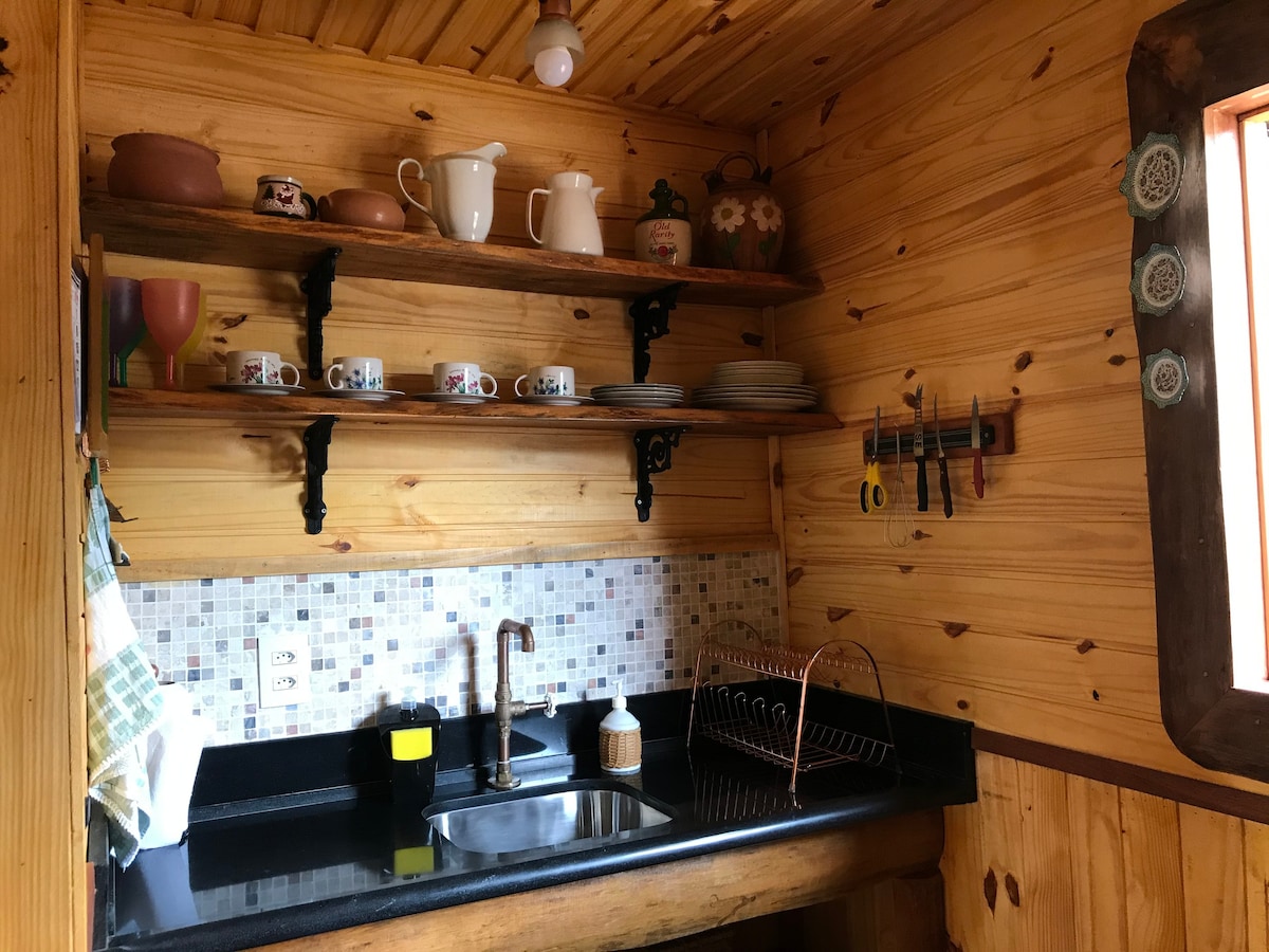 Bacon ipsum dolor amet swine burgdoggen tenderloin, filet mignon pork chop capicola tail kielbasa jowl pork shank flank bresaola pig porchetta.