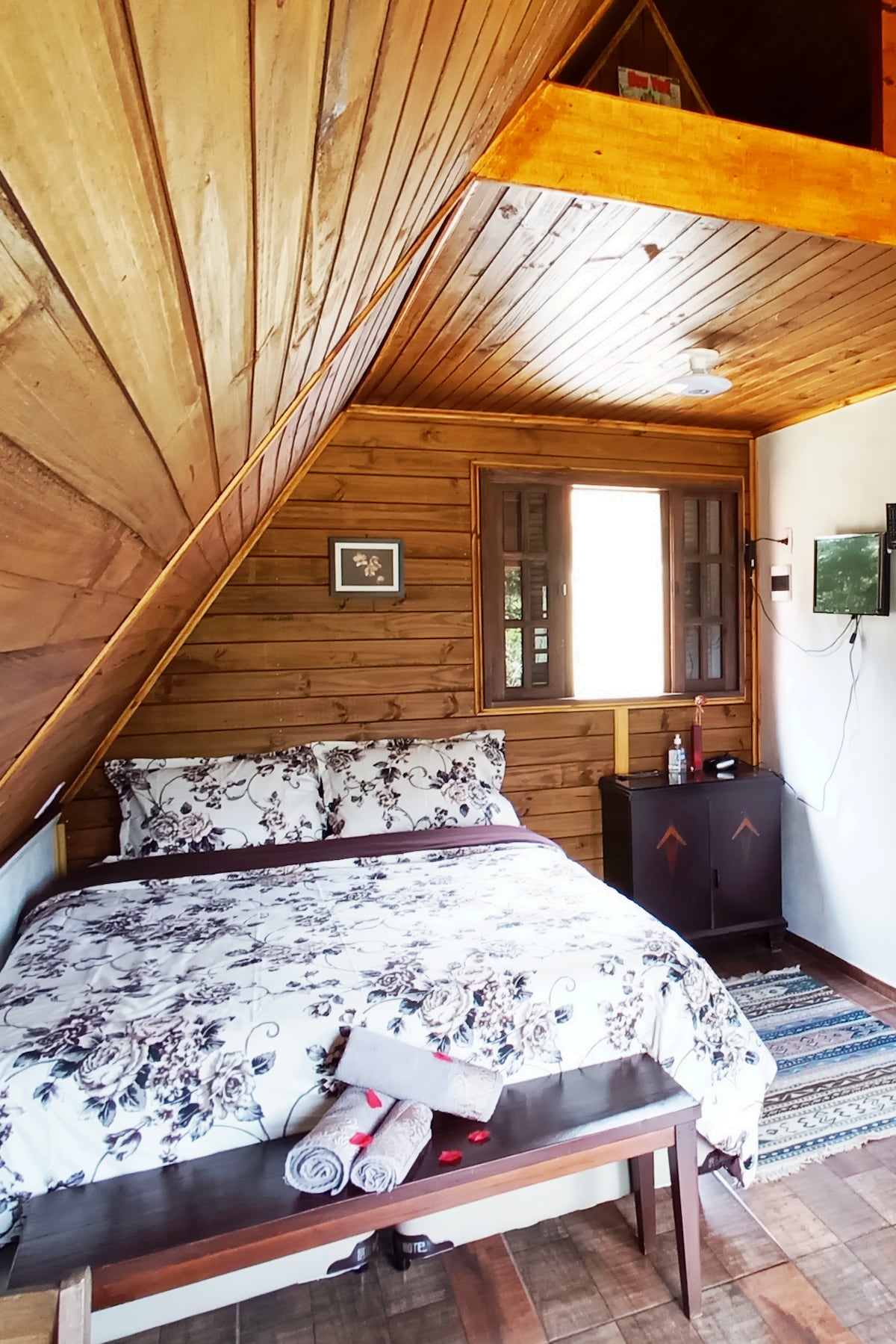 Bacon ipsum dolor amet shank pig kevin kielbasa beef pastrami.