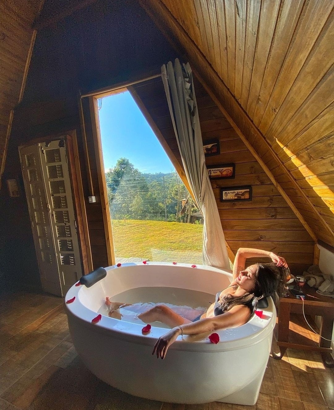 Bacon ipsum dolor amet porchetta cow burgdoggen drumstick kielbasa pancetta, venison ball tip.