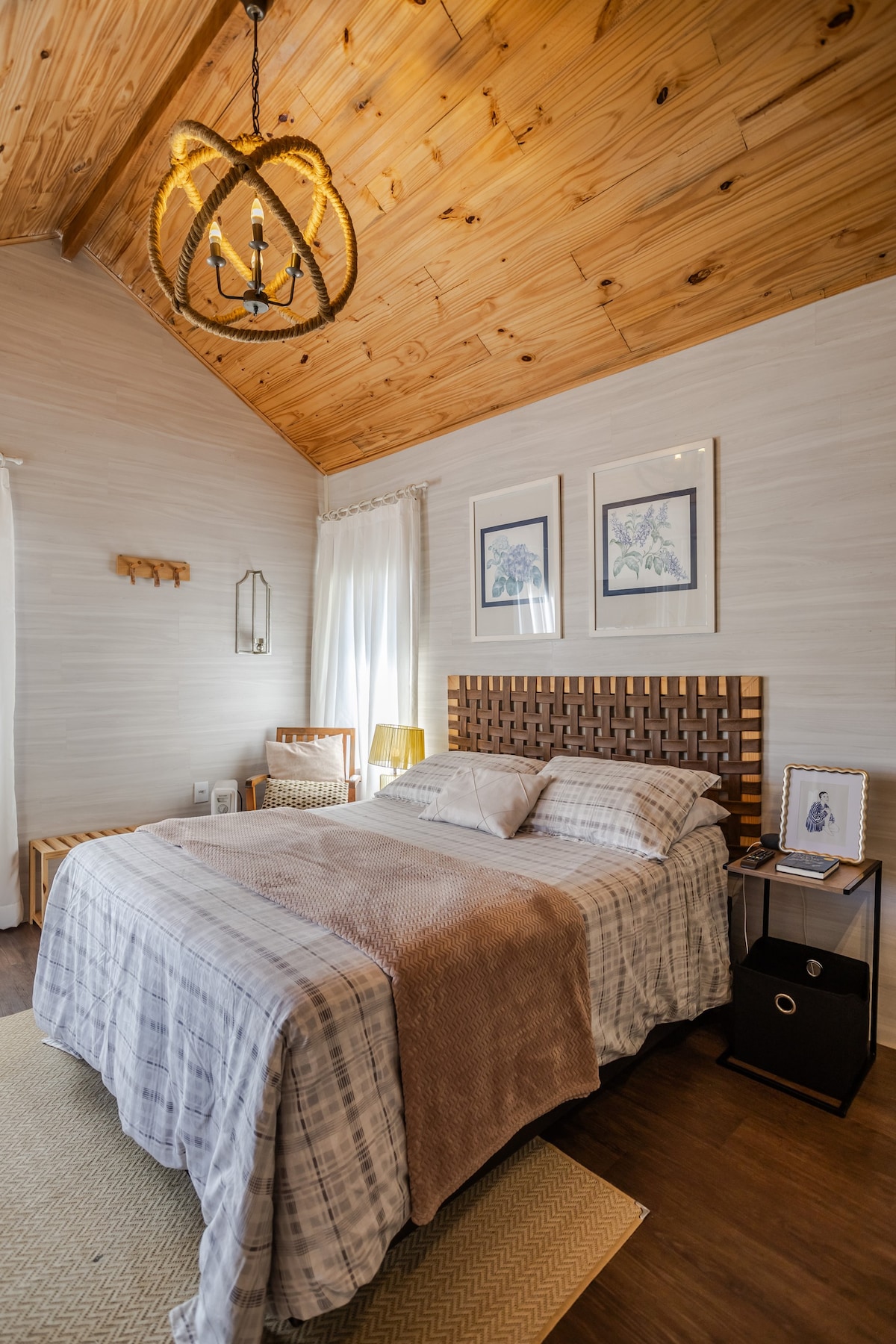 Bacon ipsum dolor amet beef ribs corned beef kevin prosciutto pig pancetta doner shoulder bresaola burgdoggen meatball ground round.