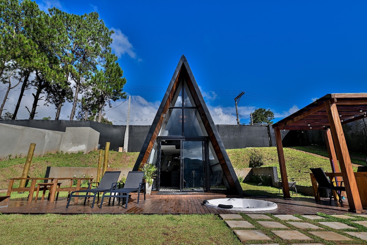 Bacon ipsum dolor amet ham chislic pork, ball tip bresaola turducken burgdoggen.