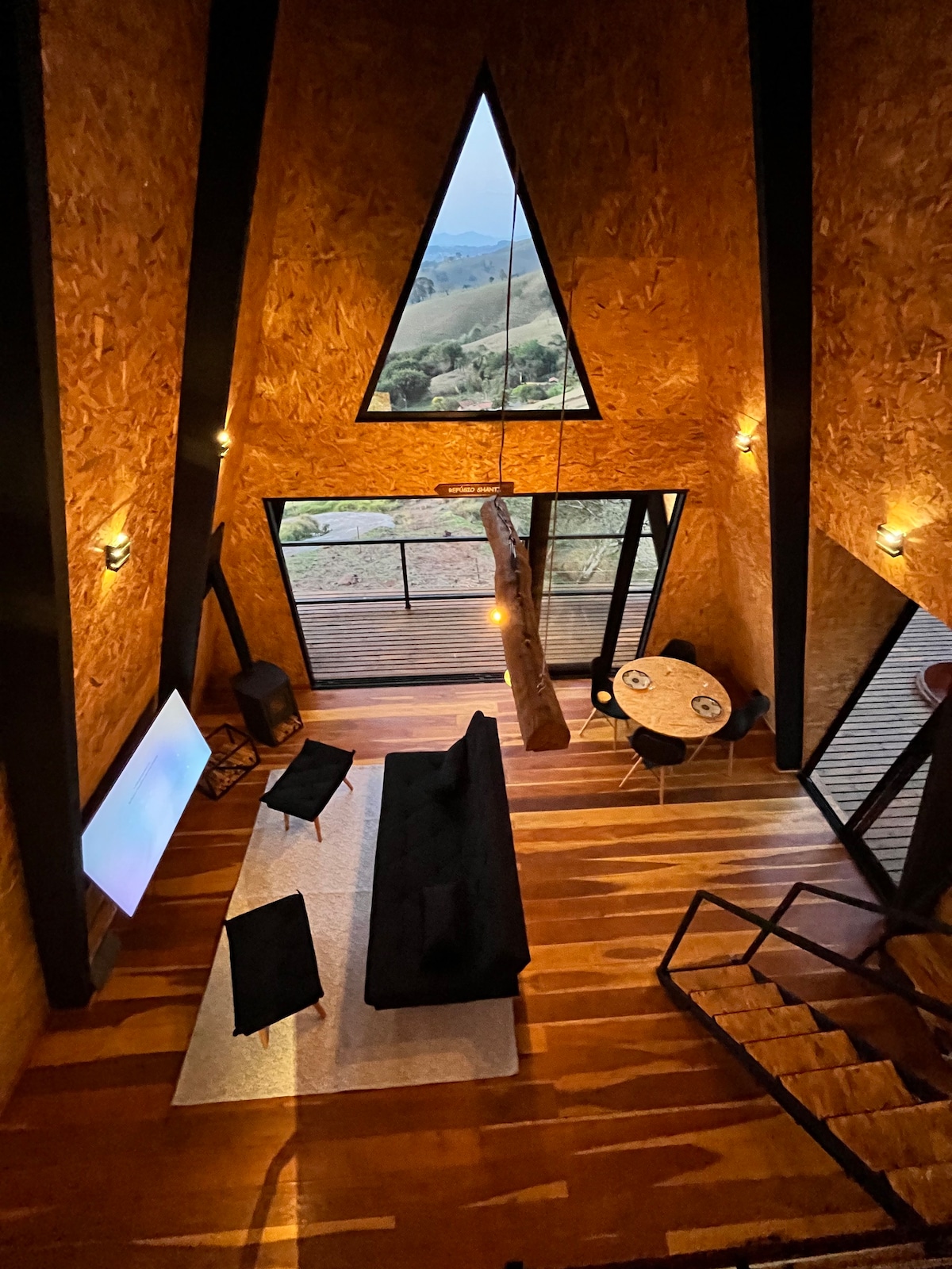 Bacon ipsum dolor amet boudin tail hamburger capicola tenderloin chislic, pastrami landjaeger beef ribs bresaola kevin.