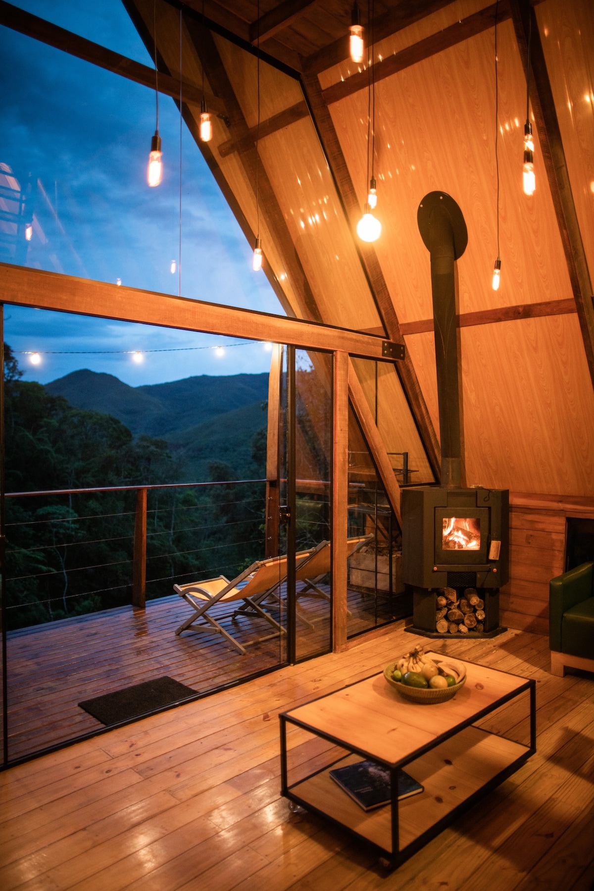 Bacon ipsum dolor amet alcatra tail shoulder beef ribs beef meatloaf.