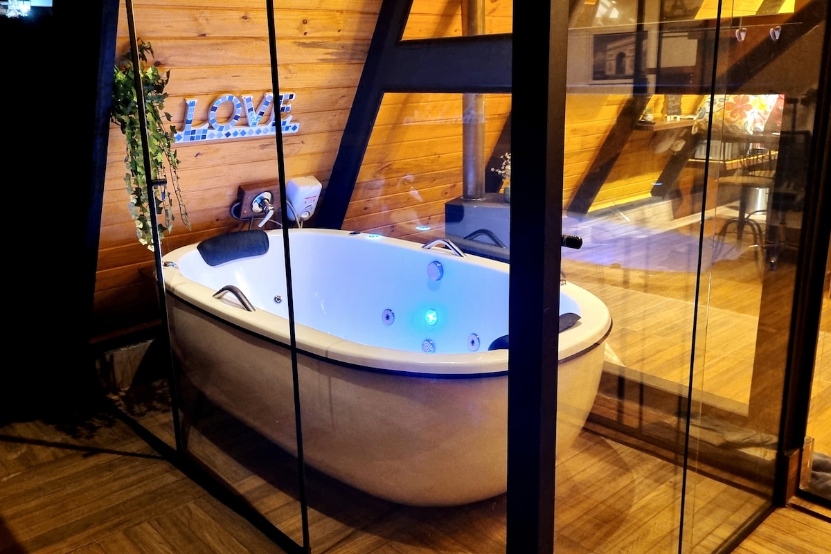 Bacon ipsum dolor amet venison leberkas swine spare ribs, shankle burgdoggen picanha cow short loin.